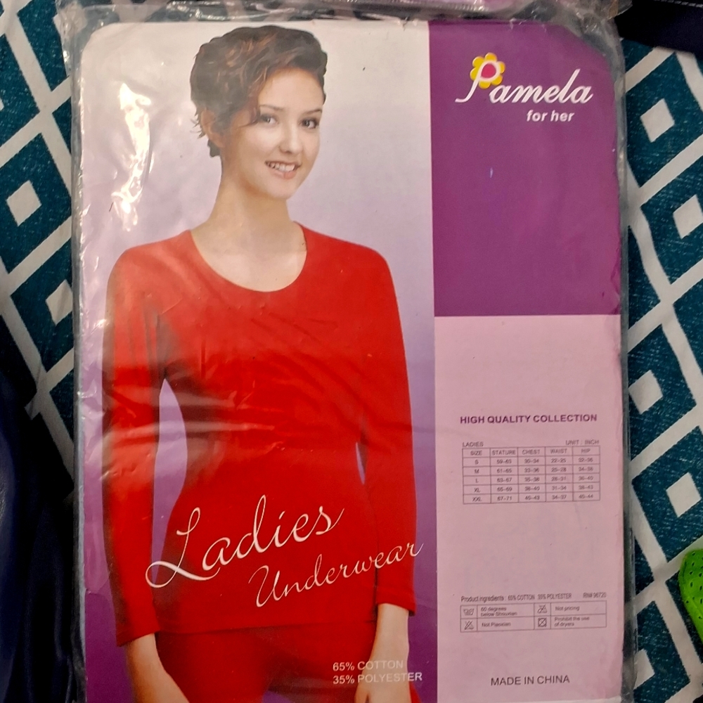 Ladies thermal set